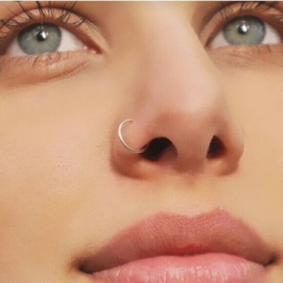 Anthropologie Jewelry - Silver Nose Ring Q61